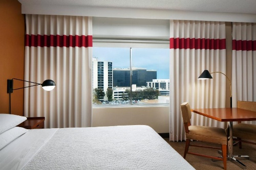 Four Points By Sheraton Los Angeles International Airport image 11